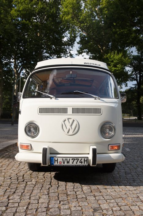 VW T2 Details zum Thema Schlagerbulli Sat1 mit Evelyn Weigert und Maximilian Arland
